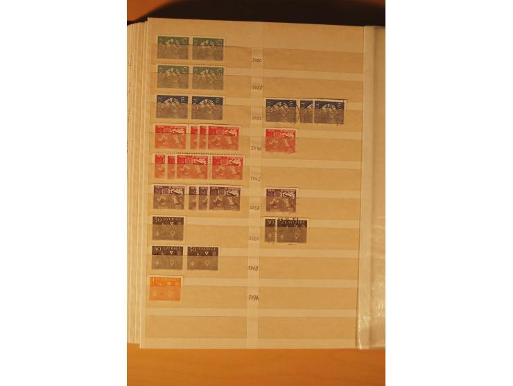 1858/1976, postfrischer und gestempelter Doublettenposten, überwiegend nach 1945, in 3 Einsteckbüchern