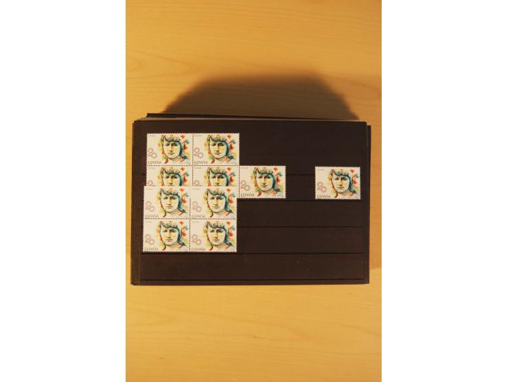 1985/98, postfrische Partie von einigen hundert Abarten, dabei un- und teilgezähnte Werte, fehlende Farben, Verzähnungen etc.