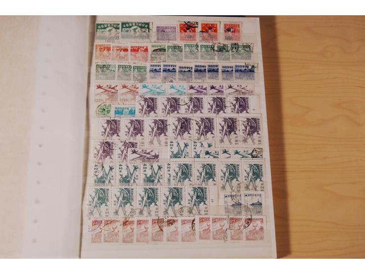 1884/1980 (ca.), ungebrauchte, postfrische und gestempelte Zusammenstellung mit u.a. Jahreszusammenstellungen Südkorea 1979/8