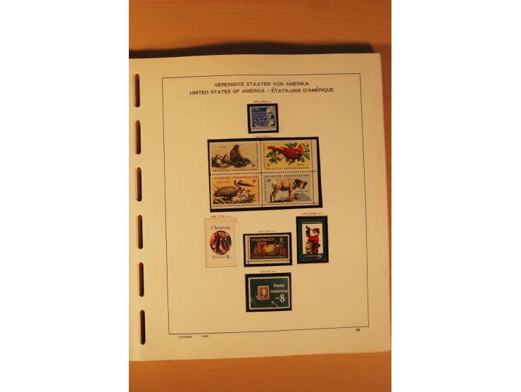 1847/1979, sehr schöne hauptsächlich gestempelte Sammlung mit einer Vielzahl an besseren Werten, dabei Mi.-Nr. 1 gestempelt, 