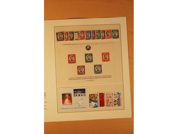 1862/1985 (ca.), ungebrauchte, postfrische und gestempelte Zusammenstellung mit etlichen Briefen und Ganzsachen von Costa Ric