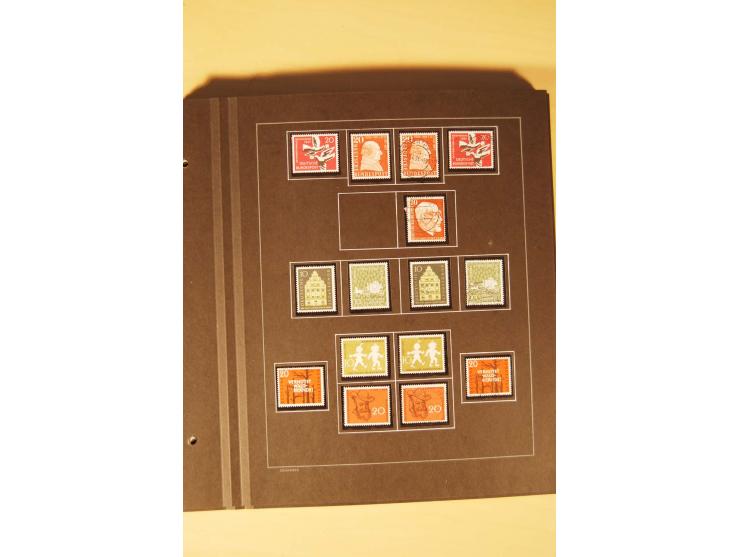1859/1980 (ca.), postfrischer, ungebrauchter und gestempelter Posten, dabei Sammlung Bund mit Posthorn, Berlin mit Bl.1, Fran