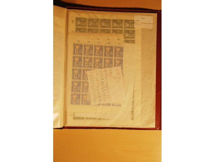 1956/92, riesiger postfrischer Bestand, dabei kpl. Jahrgänge, Bogen und Bogenteile, Kleinbogen, Blocks, Markenheftchen etc. (