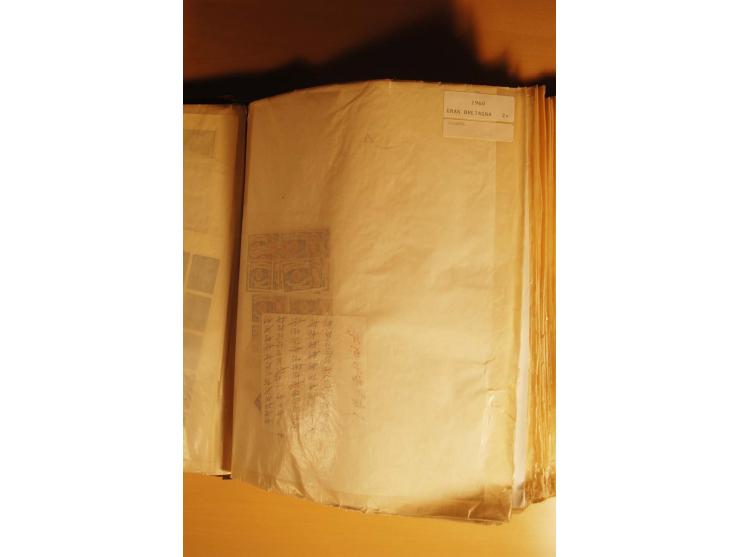 1956/92, riesiger postfrischer Bestand, dabei kpl. Jahrgänge, Bogen und Bogenteile, Kleinbogen, Blocks, Markenheftchen etc. (