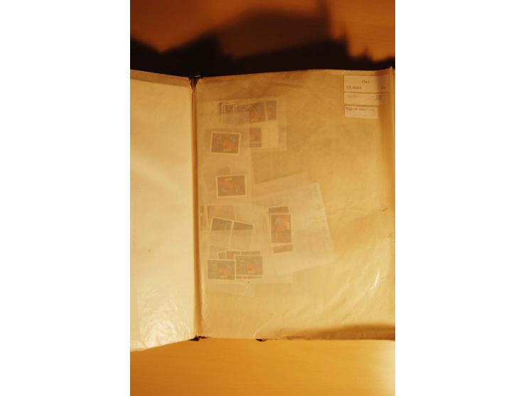 1956/92, riesiger postfrischer Bestand, dabei kpl. Jahrgänge, Bogen und Bogenteile, Kleinbogen, Blocks, Markenheftchen etc. (