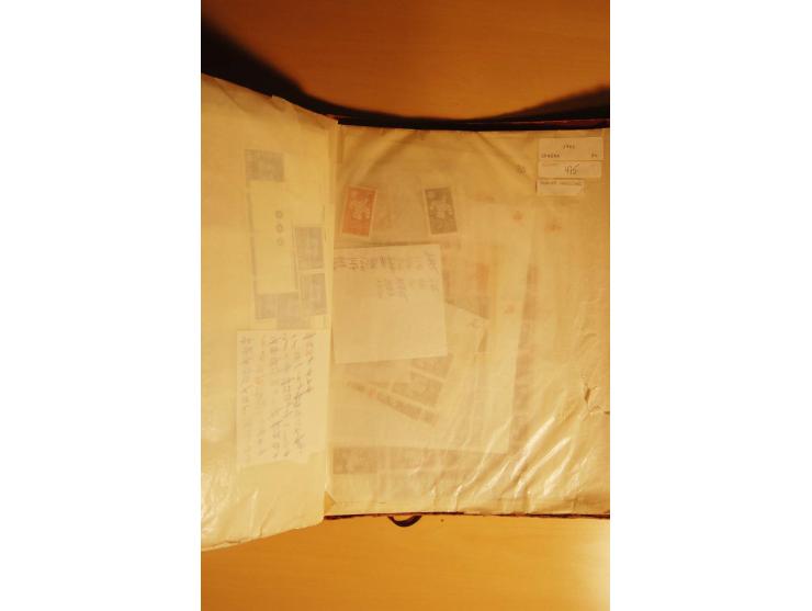 1956/92, riesiger postfrischer Bestand, dabei kpl. Jahrgänge, Bogen und Bogenteile, Kleinbogen, Blocks, Markenheftchen etc. (