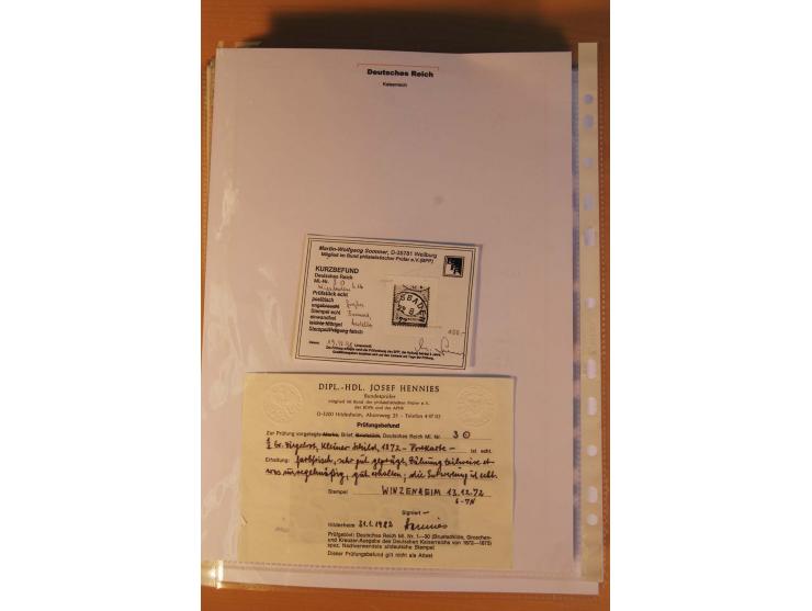 1872/75, Brustschilde-Spezialsammlung: auf 128 Blättern ausstellungsmäßig aufgezogen und beschriftet, dabei gute Einzelfranka