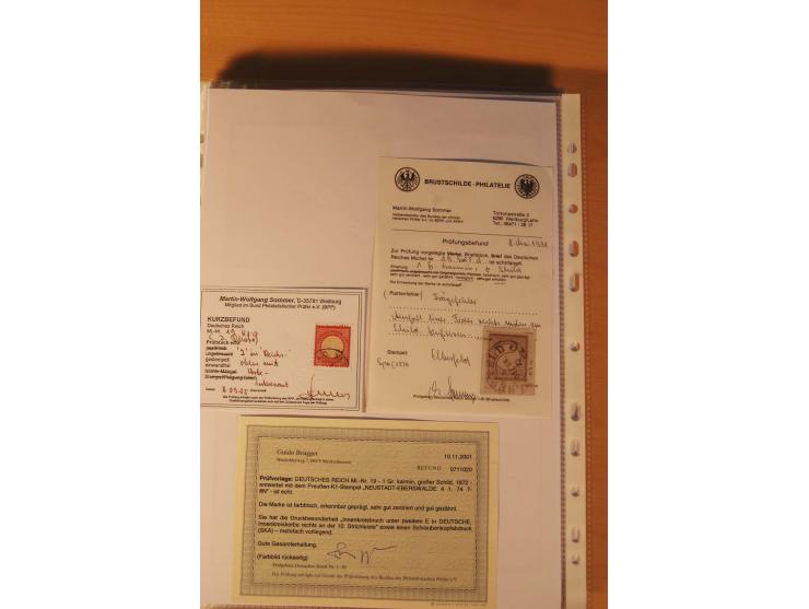 1872/75, Brustschilde-Spezialsammlung: auf 128 Blättern ausstellungsmäßig aufgezogen und beschriftet, dabei gute Einzelfranka