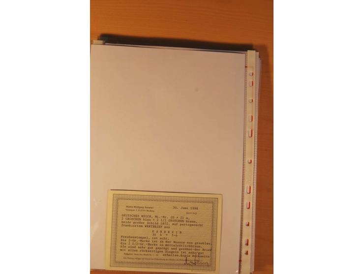 1872/75, Brustschilde-Spezialsammlung: auf 128 Blättern ausstellungsmäßig aufgezogen und beschriftet, dabei gute Einzelfranka