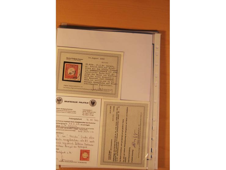 1872/75, Brustschilde-Spezialsammlung: auf 128 Blättern ausstellungsmäßig aufgezogen und beschriftet, dabei gute Einzelfranka