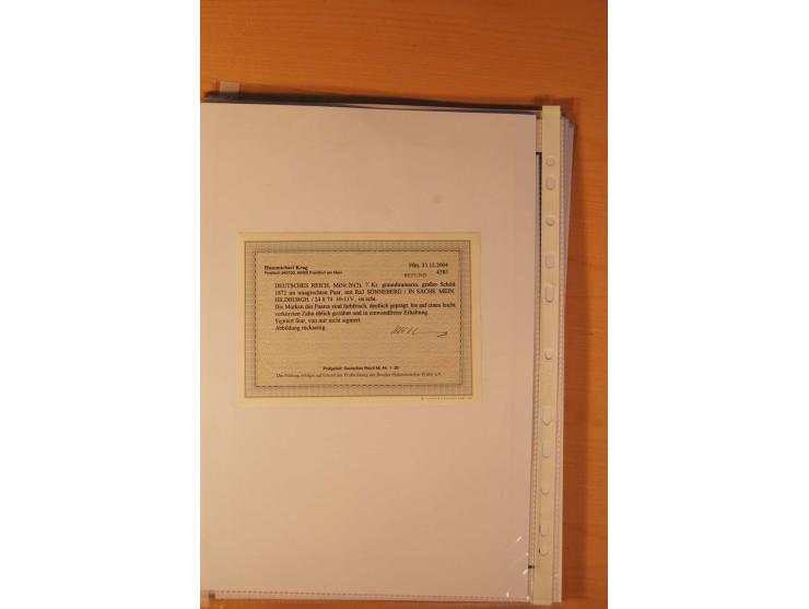 1872/75, Brustschilde-Spezialsammlung: auf 128 Blättern ausstellungsmäßig aufgezogen und beschriftet, dabei gute Einzelfranka