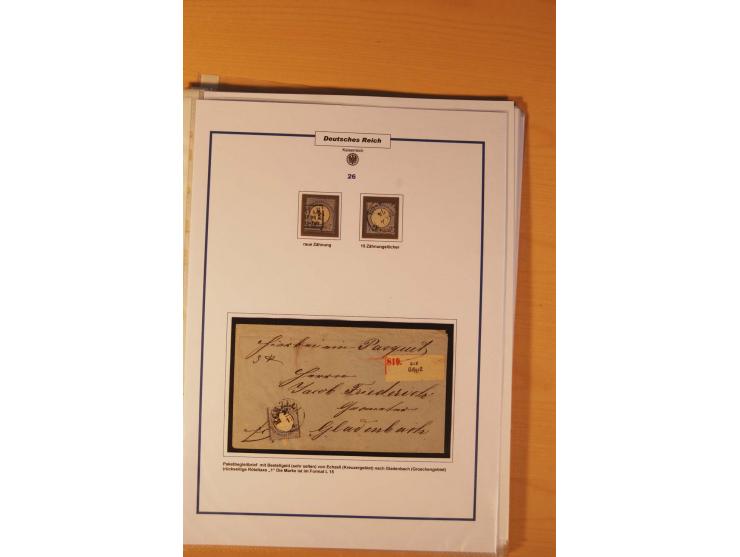 1872/75, Brustschilde-Spezialsammlung: auf 128 Blättern ausstellungsmäßig aufgezogen und beschriftet, dabei gute Einzelfranka