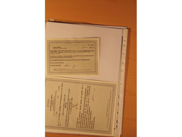 1872/75, Brustschilde-Spezialsammlung: auf 128 Blättern ausstellungsmäßig aufgezogen und beschriftet, dabei gute Einzelfranka