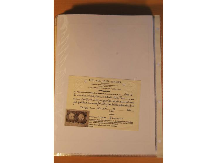 1872/75, Brustschilde-Spezialsammlung: auf 128 Blättern ausstellungsmäßig aufgezogen und beschriftet, dabei gute Einzelfranka