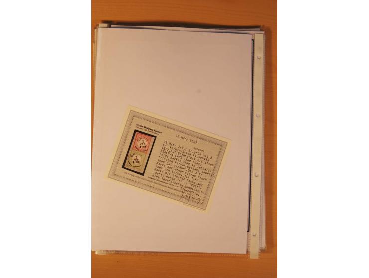 1872/75, Brustschilde-Spezialsammlung: auf 128 Blättern ausstellungsmäßig aufgezogen und beschriftet, dabei gute Einzelfranka