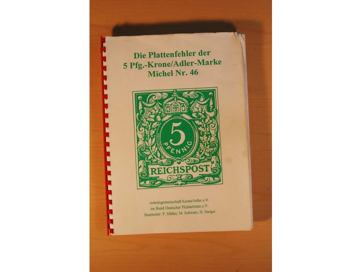 1889/1900 Krone/Adler: Große Forschungs- und Spezialsammlung der Plattenfehler und Fehler nach "Collegium Philatelicum", saub