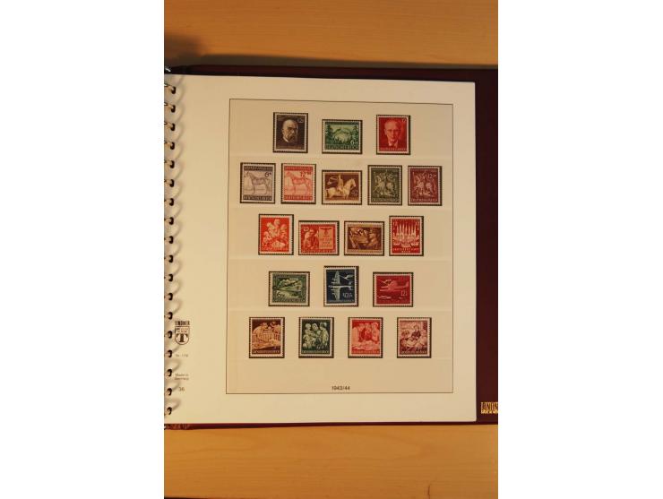 1923/45, postfrische kpl. Sammlung incl. Dienst, nur wenige Werte ungebraucht oder mit kleinen Gummimängeln,etliche sign. und