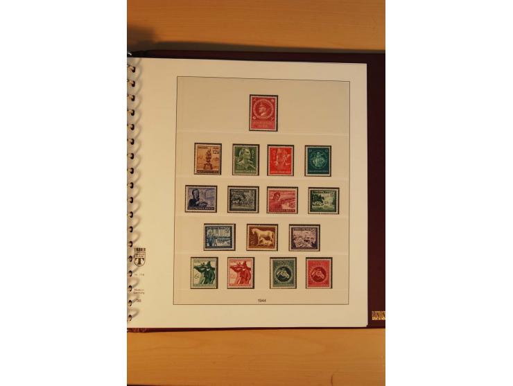 1923/45, postfrische kpl. Sammlung incl. Dienst, nur wenige Werte ungebraucht oder mit kleinen Gummimängeln,etliche sign. und