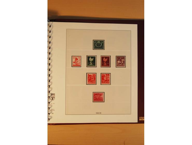 1923/45, postfrische kpl. Sammlung incl. Dienst, nur wenige Werte ungebraucht oder mit kleinen Gummimängeln,etliche sign. und