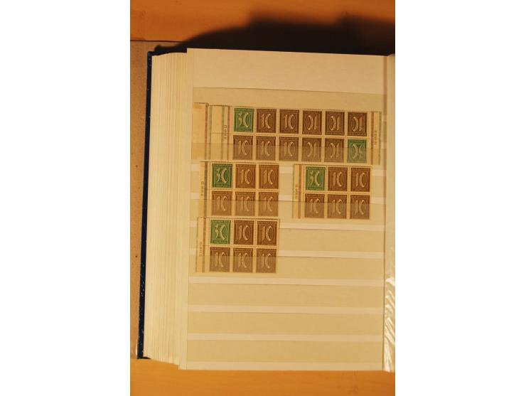 1916/28, meist ungebrauchte Sammlung Heftchenblätter ab Germania bis Weimar mit einigen besseren und auch Stücken mit HAN, zu