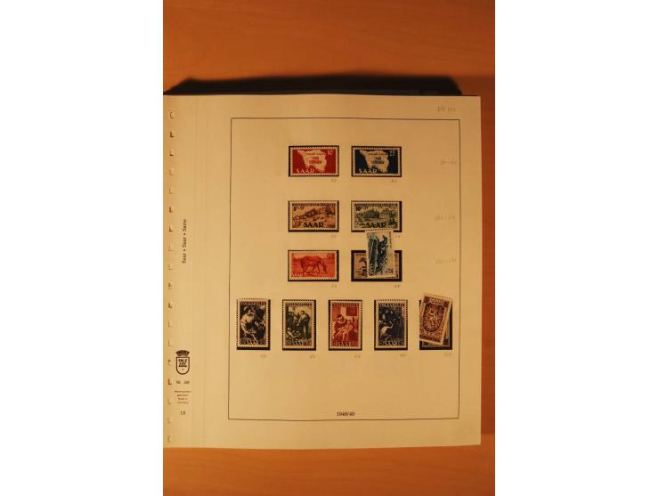 1947/59, ungebrauchte/postfrische und gestempelte Sammlung mit einigen besseren und kompletten Ausgaben, Abarten und weitere 