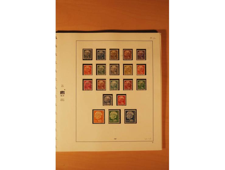 1947/59, ungebrauchte/postfrische und gestempelte Sammlung mit einigen besseren und kompletten Ausgaben, Abarten und weitere 