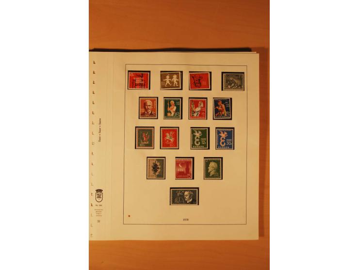 1947/59, ungebrauchte/postfrische und gestempelte Sammlung mit einigen besseren und kompletten Ausgaben, Abarten und weitere 