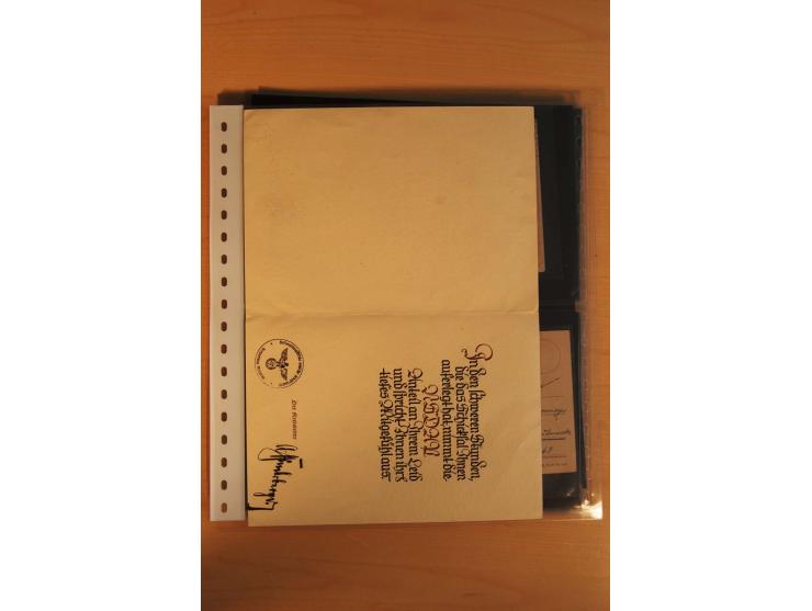 1939/45, umfangreiche Sammlung mit über 190 Briefen (viele mit Inhalt) und Karten, dabei viele besondere Stempel, Luft-Feldpo
