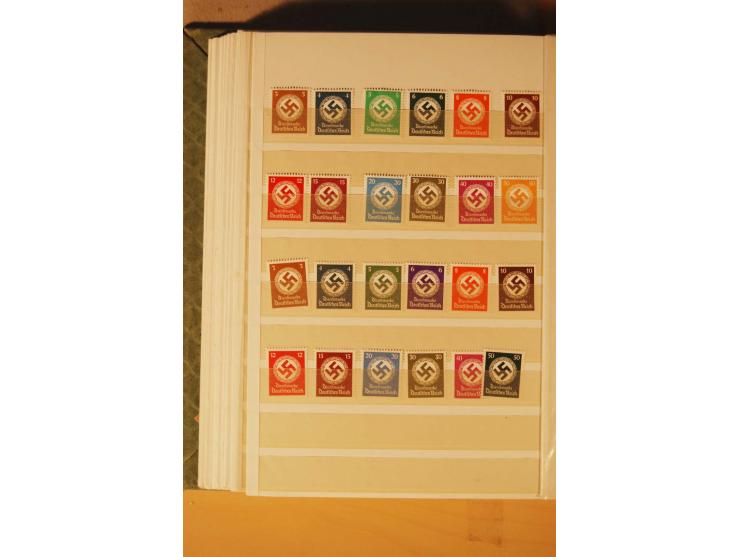 1872/1970 (ca.), postfrische, ungebrauchte und gestempelte Partie mit Sammlungen DR (u.a. Bl. 1 und 2), SBZ, DDR (dabei Marx-