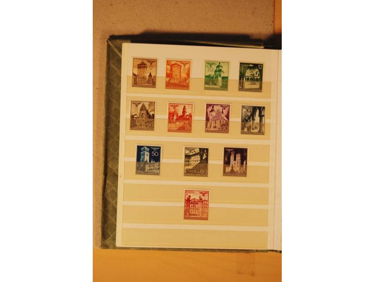 1872/1970 (ca.), postfrische, ungebrauchte und gestempelte Partie mit Sammlungen DR (u.a. Bl. 1 und 2), SBZ, DDR (dabei Marx-