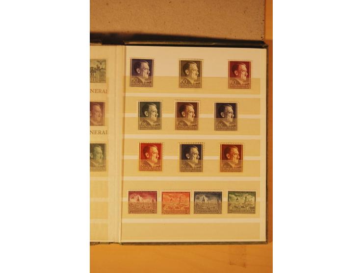 1872/1970 (ca.), postfrische, ungebrauchte und gestempelte Partie mit Sammlungen DR (u.a. Bl. 1 und 2), SBZ, DDR (dabei Marx-