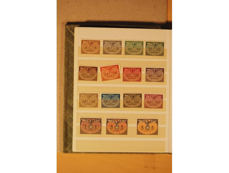 1872/1970 (ca.), postfrische, ungebrauchte und gestempelte Partie mit Sammlungen DR (u.a. Bl. 1 und 2), SBZ, DDR (dabei Marx-