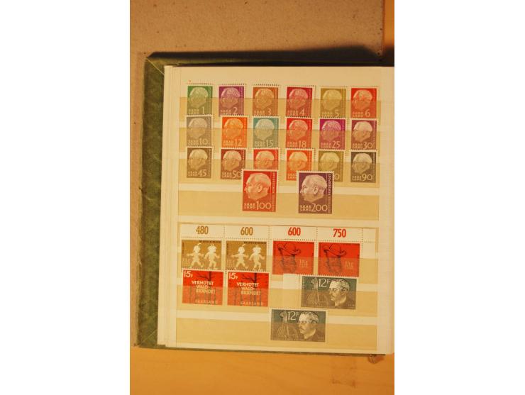1872/1970 (ca.), postfrische, ungebrauchte und gestempelte Partie mit Sammlungen DR (u.a. Bl. 1 und 2), SBZ, DDR (dabei Marx-