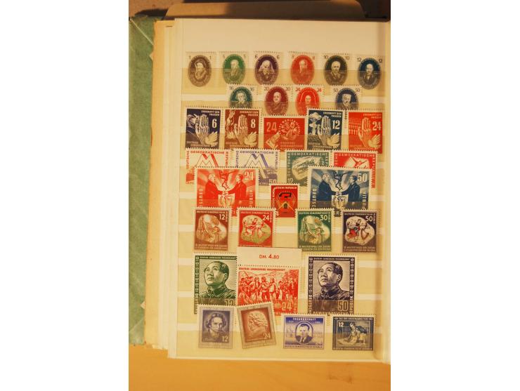 1872/1970 (ca.), postfrische, ungebrauchte und gestempelte Partie mit Sammlungen DR (u.a. Bl. 1 und 2), SBZ, DDR (dabei Marx-