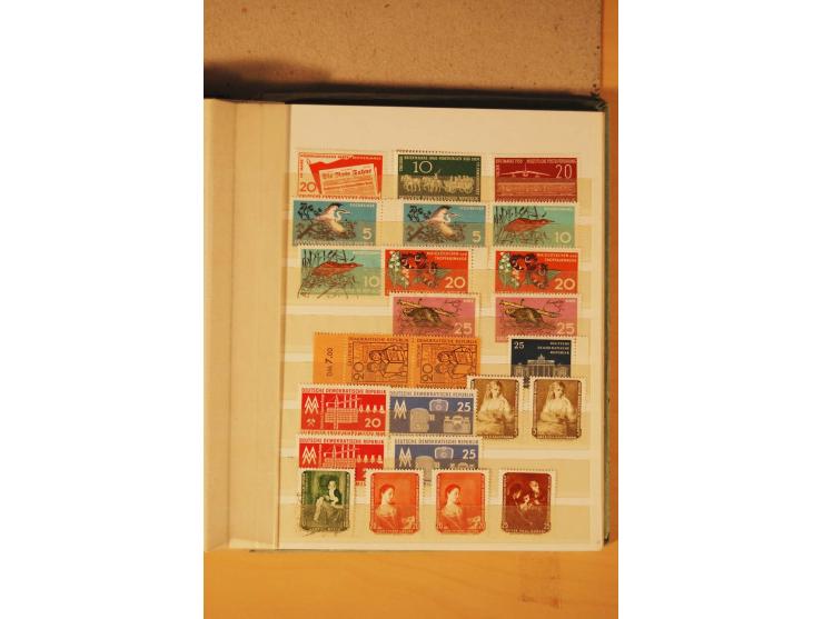 1872/1970 (ca.), postfrische, ungebrauchte und gestempelte Partie mit Sammlungen DR (u.a. Bl. 1 und 2), SBZ, DDR (dabei Marx-