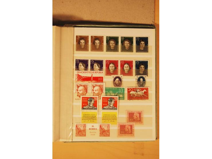 1872/1970 (ca.), postfrische, ungebrauchte und gestempelte Partie mit Sammlungen DR (u.a. Bl. 1 und 2), SBZ, DDR (dabei Marx-