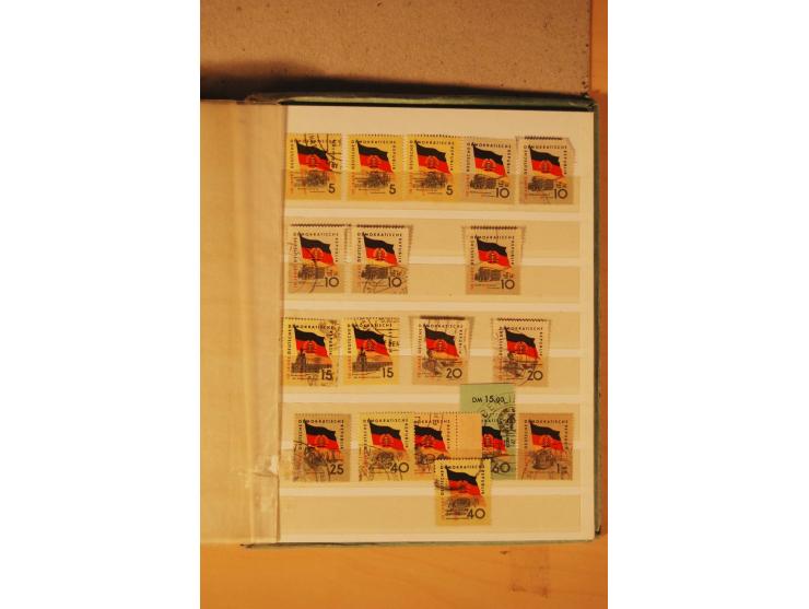 1872/1970 (ca.), postfrische, ungebrauchte und gestempelte Partie mit Sammlungen DR (u.a. Bl. 1 und 2), SBZ, DDR (dabei Marx-