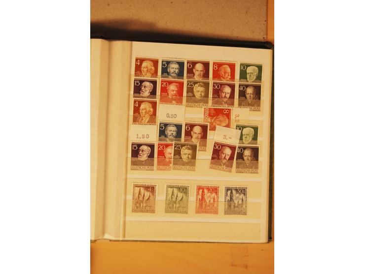 1872/1970 (ca.), postfrische, ungebrauchte und gestempelte Partie mit Sammlungen DR (u.a. Bl. 1 und 2), SBZ, DDR (dabei Marx-