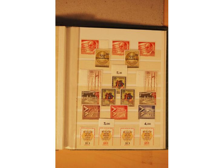1872/1970 (ca.), postfrische, ungebrauchte und gestempelte Partie mit Sammlungen DR (u.a. Bl. 1 und 2), SBZ, DDR (dabei Marx-