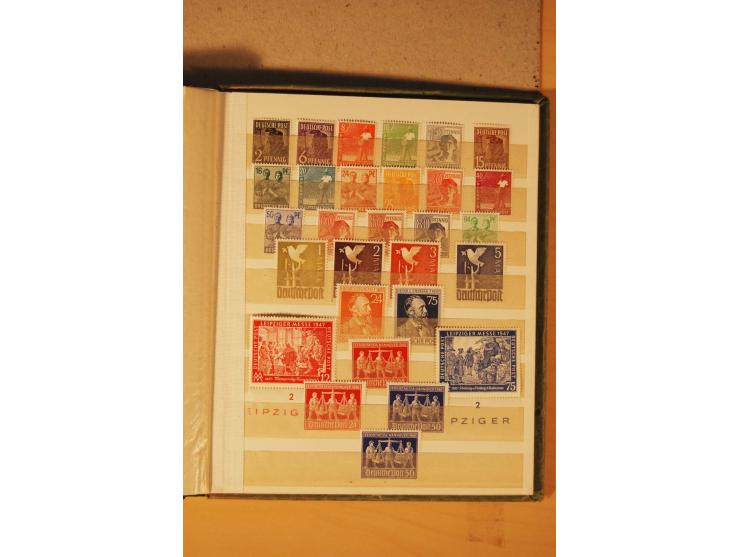 1872/1970 (ca.), postfrische, ungebrauchte und gestempelte Partie mit Sammlungen DR (u.a. Bl. 1 und 2), SBZ, DDR (dabei Marx-