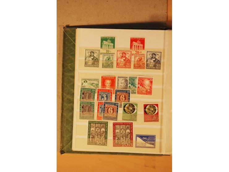1872/1970 (ca.), postfrische, ungebrauchte und gestempelte Partie mit Sammlungen DR (u.a. Bl. 1 und 2), SBZ, DDR (dabei Marx-