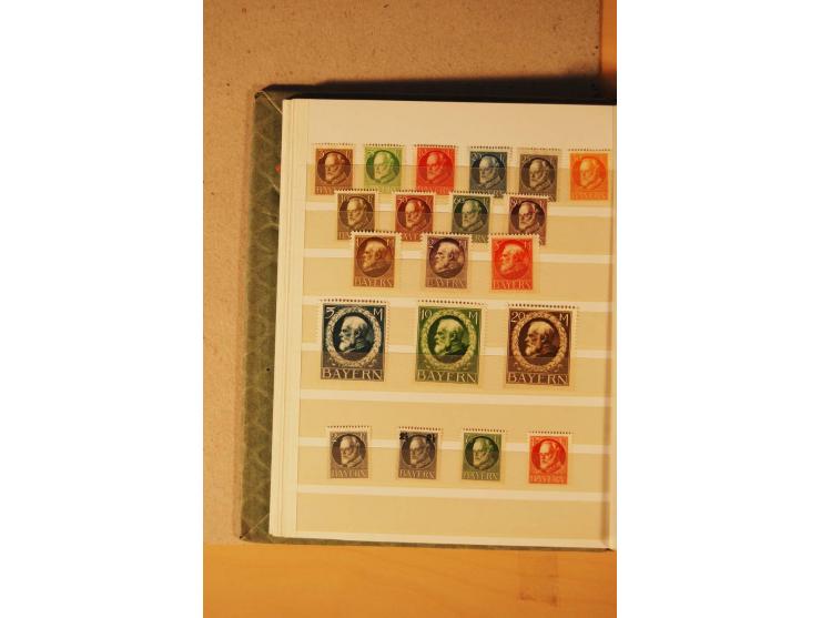 1872/1970 (ca.), postfrische, ungebrauchte und gestempelte Partie mit Sammlungen DR (u.a. Bl. 1 und 2), SBZ, DDR (dabei Marx-