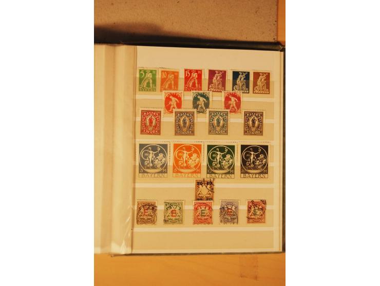 1872/1970 (ca.), postfrische, ungebrauchte und gestempelte Partie mit Sammlungen DR (u.a. Bl. 1 und 2), SBZ, DDR (dabei Marx-