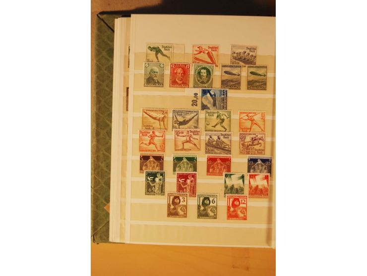 1872/1970 (ca.), postfrische, ungebrauchte und gestempelte Partie mit Sammlungen DR (u.a. Bl. 1 und 2), SBZ, DDR (dabei Marx-