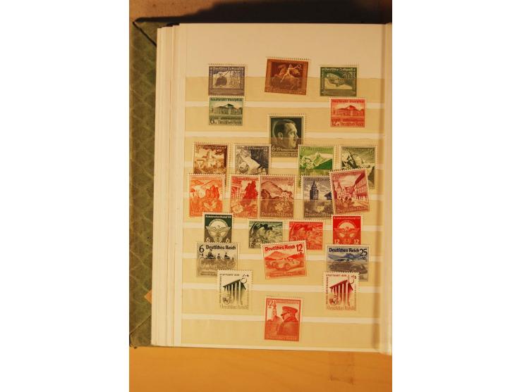 1872/1970 (ca.), postfrische, ungebrauchte und gestempelte Partie mit Sammlungen DR (u.a. Bl. 1 und 2), SBZ, DDR (dabei Marx-