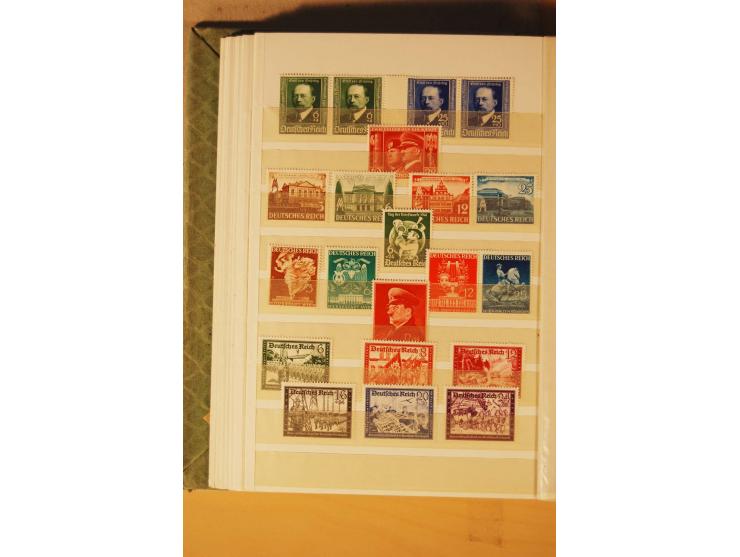 1872/1970 (ca.), postfrische, ungebrauchte und gestempelte Partie mit Sammlungen DR (u.a. Bl. 1 und 2), SBZ, DDR (dabei Marx-