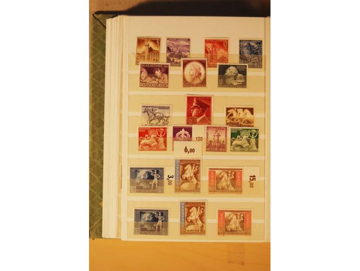 1872/1970 (ca.), postfrische, ungebrauchte und gestempelte Partie mit Sammlungen DR (u.a. Bl. 1 und 2), SBZ, DDR (dabei Marx-