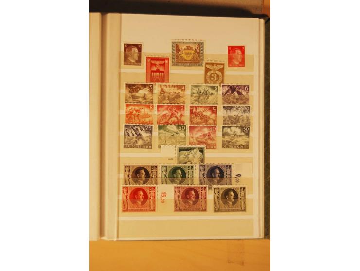 1872/1970 (ca.), postfrische, ungebrauchte und gestempelte Partie mit Sammlungen DR (u.a. Bl. 1 und 2), SBZ, DDR (dabei Marx-