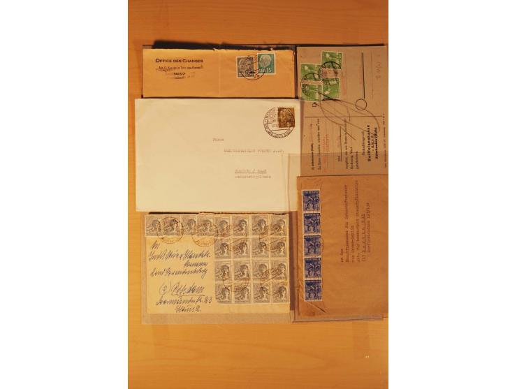 1946/59, ca. 60 Briefe und Karten mit Ziffern- und Arbeiterfrankaturen inkl. etlichen Zehnfachfrankaturen, dazu 40 Briefe/Kar