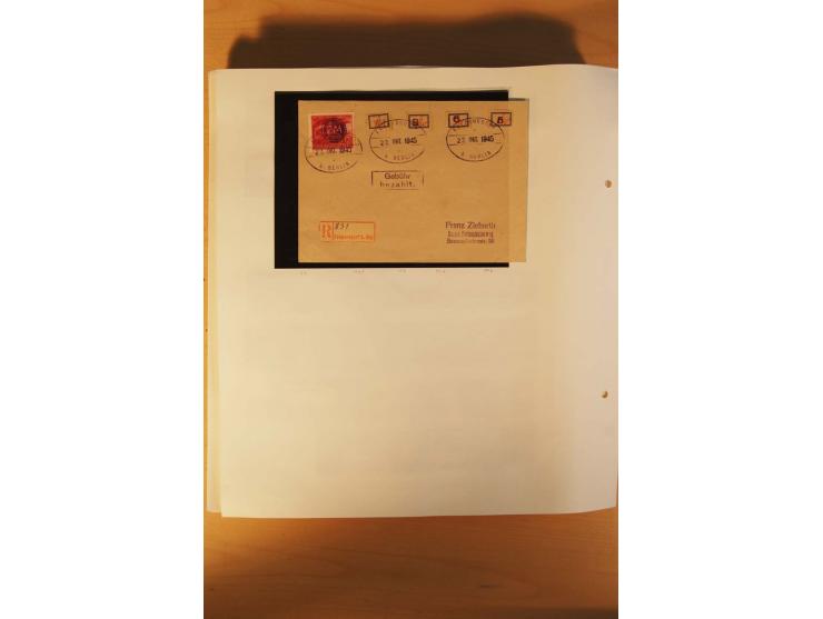 FREDERSDORF: 1945, umfangreicher Sammlungsbestand auf Albenblättern mit auch schönen Briefstücken und Briefen/Karten, dabei v